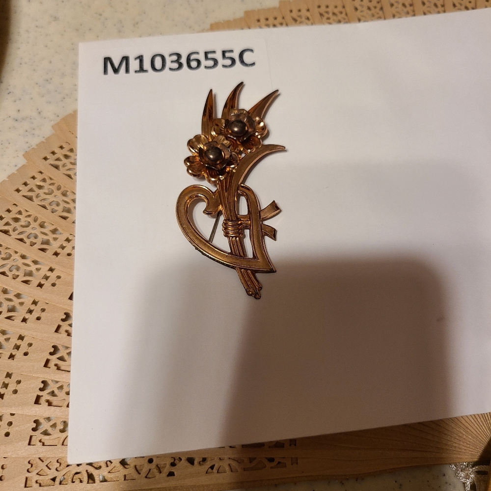 Unique Pin Brooch - Picture 11 of 16